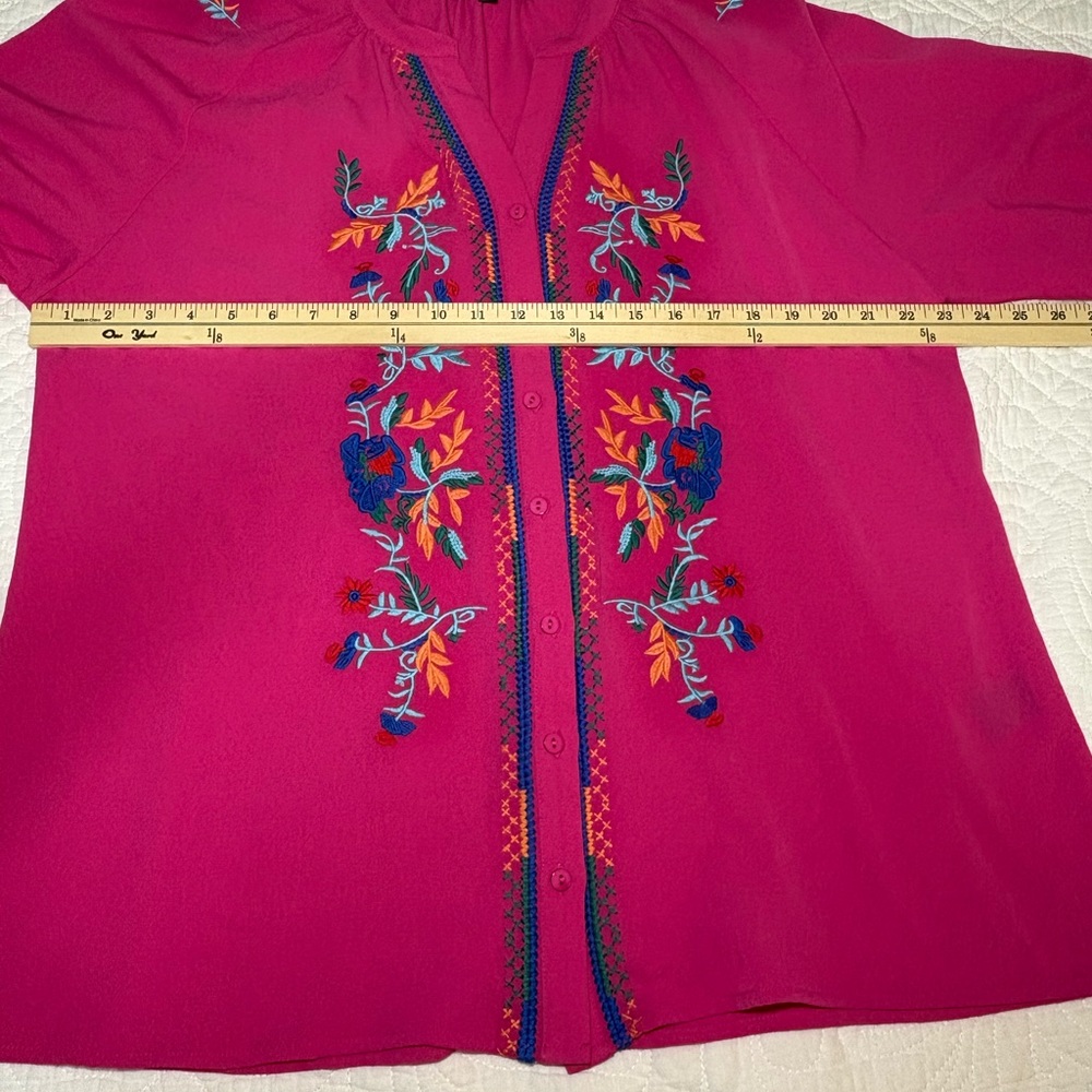 NWT - Calessa Pink Embroidered Round VNeck BOHO Tunic - Picture 7 of 10